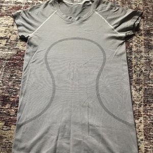 Lululemon swiftly top